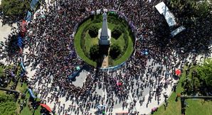 Argentine protesters admonish Milei's libertarian reforms, junta 'denialism'