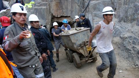 Gunmen attack mine in Peru, leaving several people dead