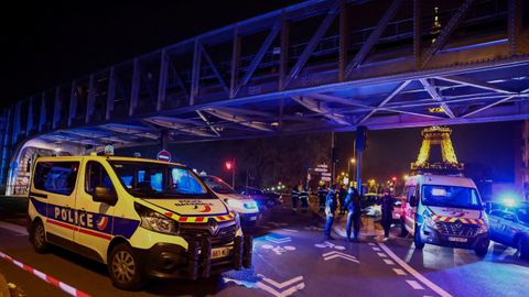 German tourist killed, two injured in knife attack near Paris' Eiffel Tower